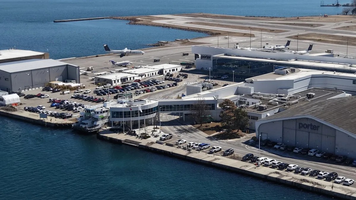 Billy Bishop Airport (YTZ) Limo Service | What Travelers Need to Know